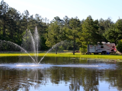 Woodland Lakes RV Park has several lakeside sites.